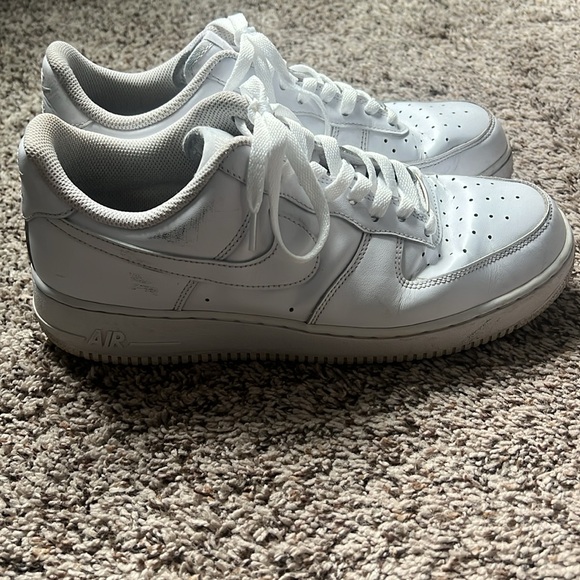 Nike Men's Air Force 1 ‘07 size 9.5 GUC - Picture 3 of 9